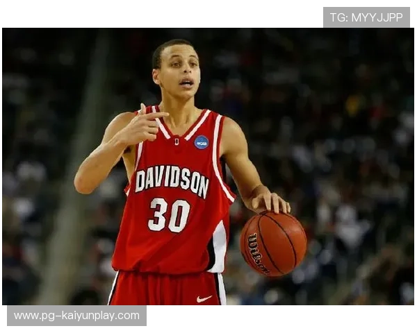 勇士大胜太阳，库里在比赛中扮演关键角色，勇士库里经典比赛